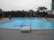 Bể bơi lớn ngoài trời